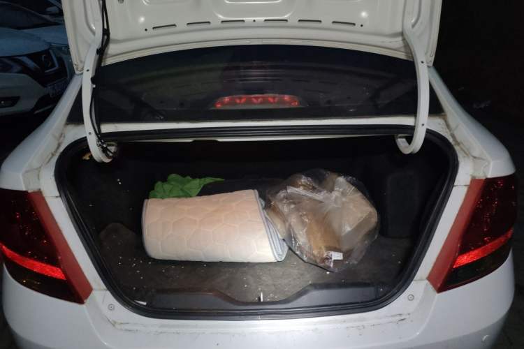 Used Chevrolet Sail 2013 Sedan 1.4L Manual Ideal Happiness Edition Trunk