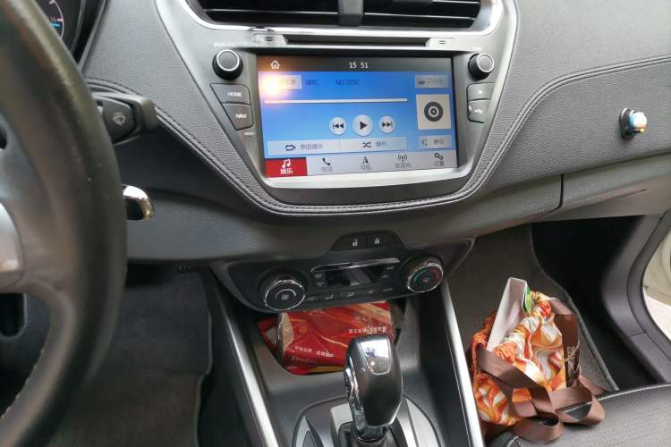 Used Ford Escort 2017 Happiness Edition 1.5L Automatic Fashion Version Audio And AC Panel