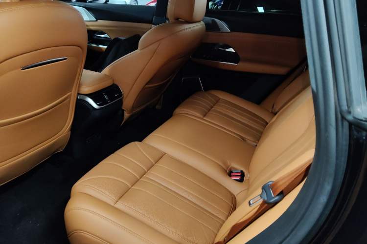 Used XPeng G9 2025 625 Long-Range Max Left Rear Seat