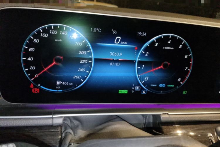 Used Mercedes-Benz GLS 2020 GLS 450 4MATIC Dynamic Edition Odometer Close Up