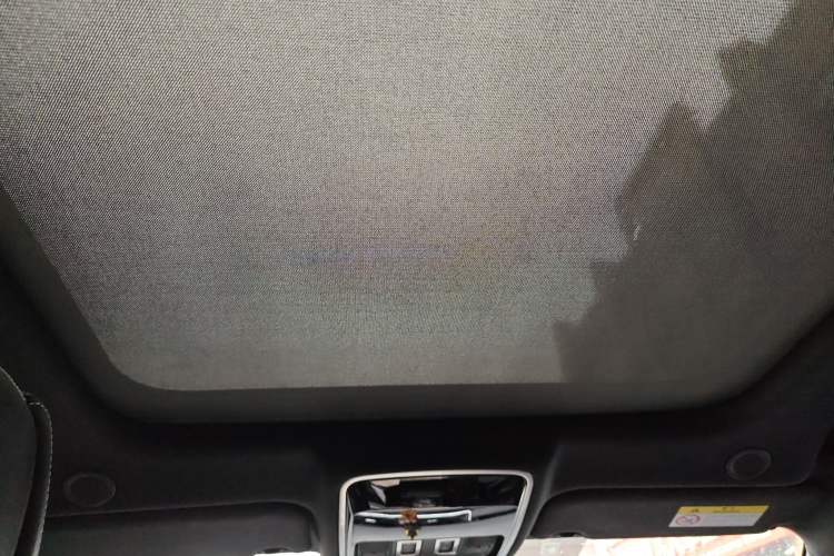 Used Land Rover Range Velar 2022 250 PS Sparkling Heritage Edition Headliner