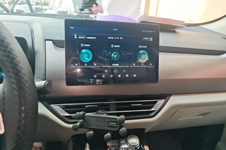 Used BYD Yuan Pro 2021 401 km Luxury Version Audio And AC Panel