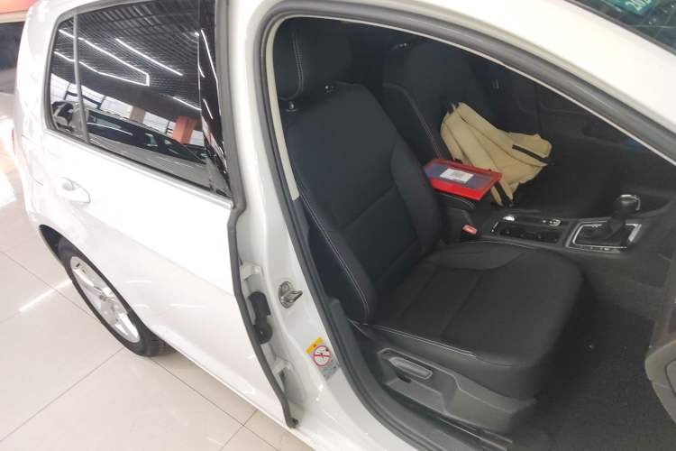 Used Volkswagen Golf 2014 1.4TSI Automatic Comfort Model
