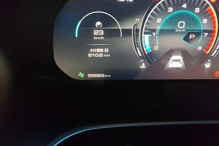 Used Wey VV6 2020 2.0T Two-Wheel Drive Smart Enjoyment+ Odometer Close Up