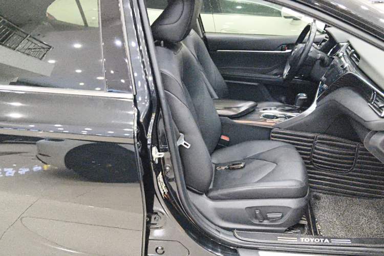 Used Toyota Camry 2019 2.5G Luxury Edition China VI Standard
