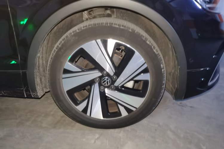 Used Volkswagen Tiguan L 2023 Restyled 330TSI Automatic Two-Wheel Drive R-Line Enhanced Comfort Version
