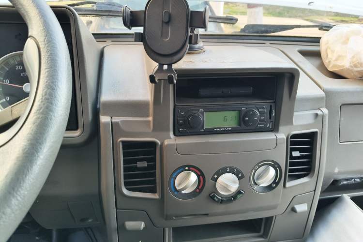 Used Iveco Daily 2014 2.5T-A35 NJ6484ACM47Z4