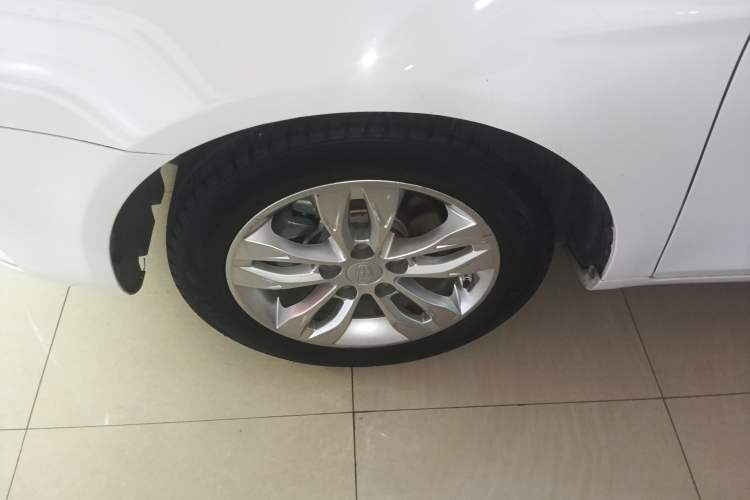 Used Geely Auto Emgrand 2016 Sedan 1.5L CVT Upward Version
