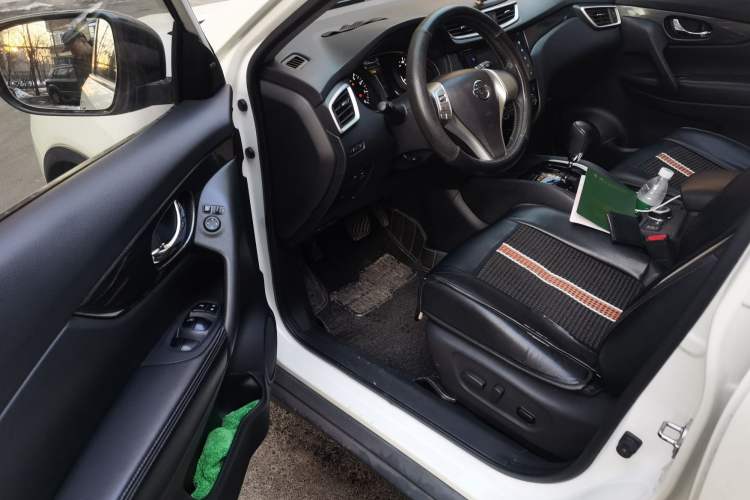 Used Nissan X-Trail 2014 2.5L CVT Luxury Edition 4WD
