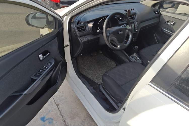 Used Kia K2 2015 Sedan 1.4L Automatic GLS
