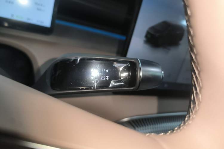 Used XPeng X9 2025 650 Long-Range Max
