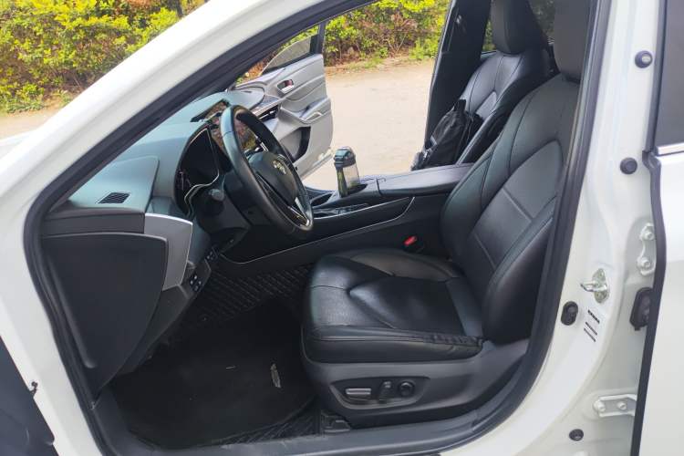 Used Toyota Avalon 2022 Dual-Engine 2.5L Luxury Edition Left Front Seat