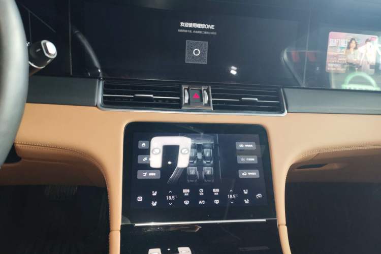 Used Li Auto ONE 2020 Extended-Range 6-Seater Version Audio And AC Panel