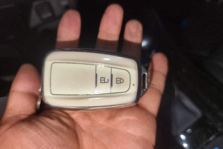 Used Toyota C-HR 2023 2.0L Luxury Edition Vehicle Key