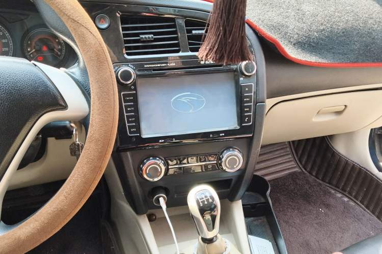 Used Soueast V3 Lingyue 2014 1.5L Manual Entry-Level Version Audio And AC Panel