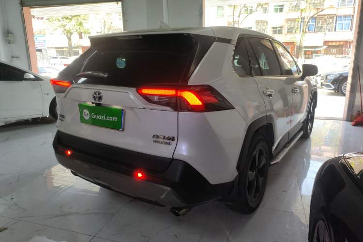 Used Toyota RAV4 2021 Dual-Engine 2.5L E-CVT Four-Wheel Drive Elite PLUS Edition
