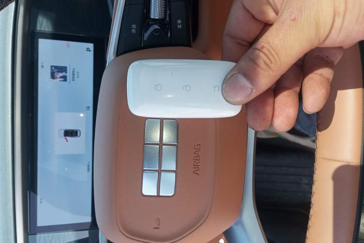 Used Geely Galaxy L7 2025 EM-i 115km Exploration+ Edition Interior 1