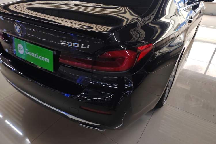 Used BMW 5 Series 2023 Updated 530Li Luxury Package Prestige Version Right Rear Taillight