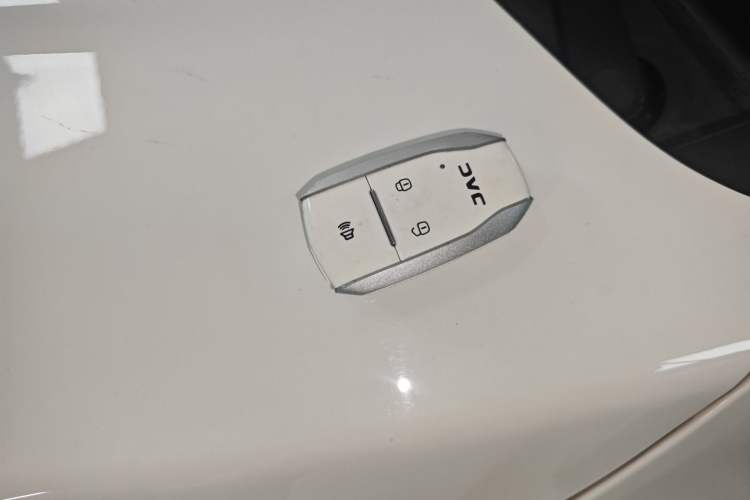 Used JAC Refine S3 2017 1.6L CVT Smart Connect Model