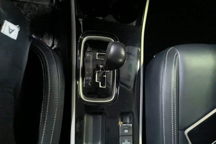 Used Mitsubishi Outlander 2020 2.0L Two-Wheel Drive Comfort Edition 7-Seater