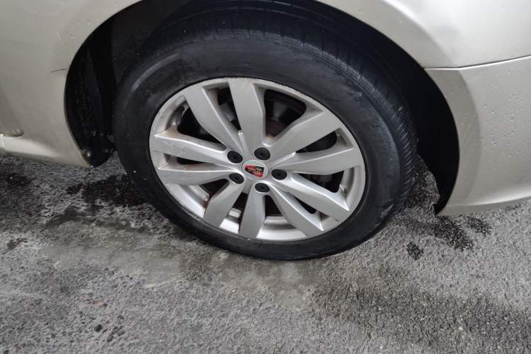 Used Roewe 350 2014 1.5L Automatic Xunyue Version Right Front Wheel Hub