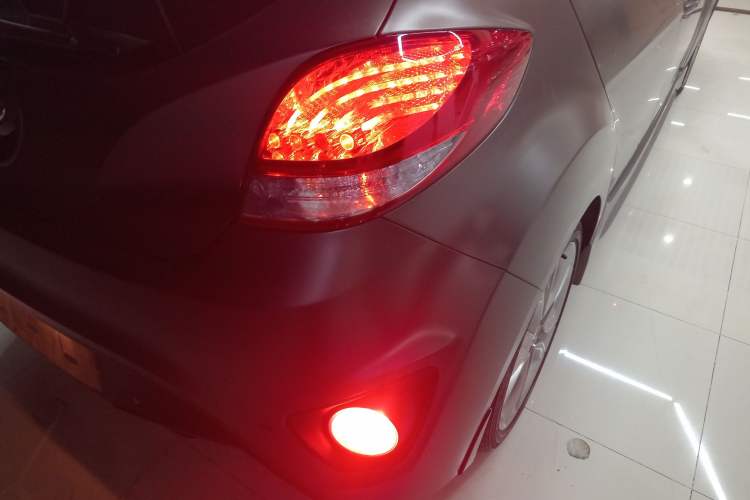 Used Hyundai Veloster 2015 1.6T Automatic Luxury Edition
