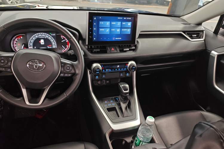 Used Toyota RAV4 2022 2.0L CVT Two-Wheel Drive Fashion Plus Edition
