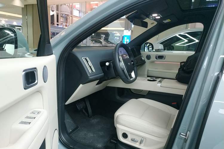 Used Li Auto L6 2025 Pro Smart Refresh Edition Driver Seat