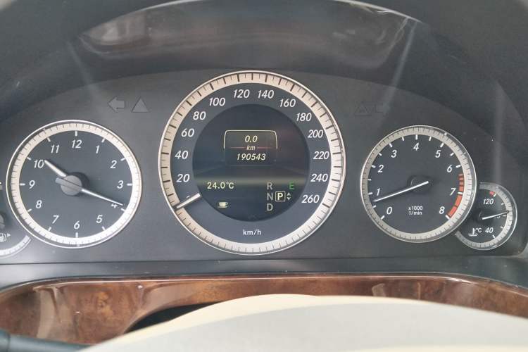 Used Mercedes-Benz E-Class 2013 E 260 L CGI Elegant Model
