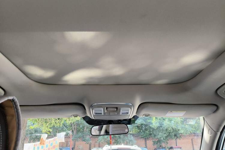 Used Geely Auto Emgrand X7 Sport 2016 2.0L Manual ZhiShang Version Headliner