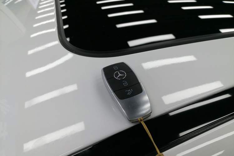 Used Mercedes-Benz C-Class 2021 C 260 Star Edition Vehicle Key