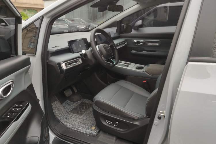 Used AION Y 2023 Plus 510 Smart Edition
