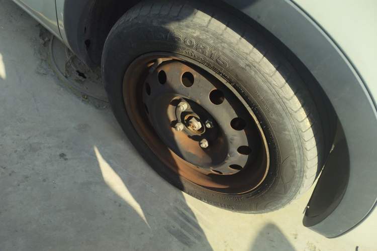 Used Wuling Bingo 2023 333 km Fast-Share Version Right Front Wheel Hub