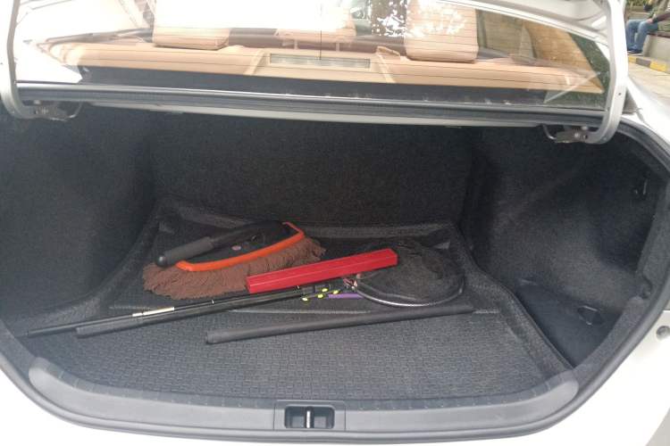 Used Toyota Corolla 2014 1.6L Manual GL-i Trunk