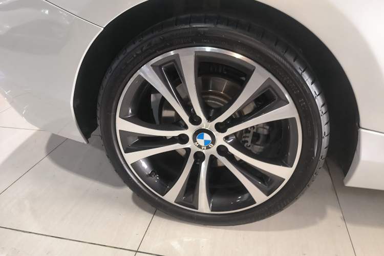 Used BMW 2 Series (Import) 2019 225i Convertible Coupe Sports Design Package