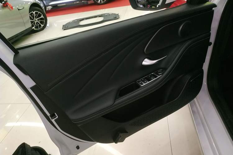 Used Chery Fengyun A8 2024 127 ZHU FENG Version