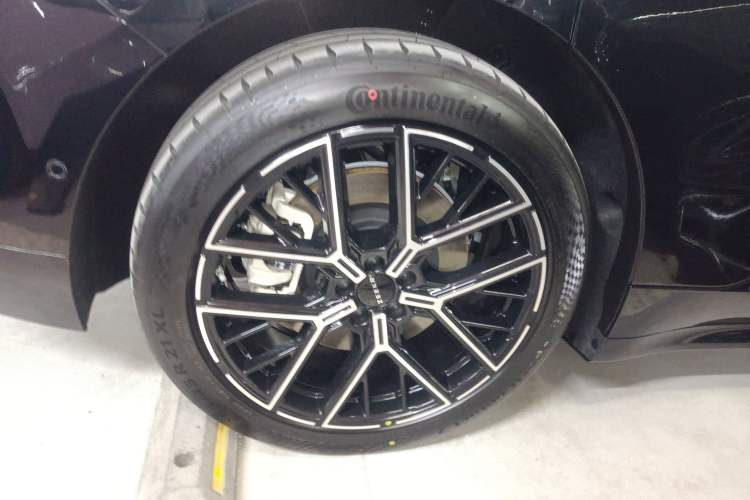 Used Zeekr 001 2026 Model 103° Rear-Drive Max Version Right Rear Wheel Hub