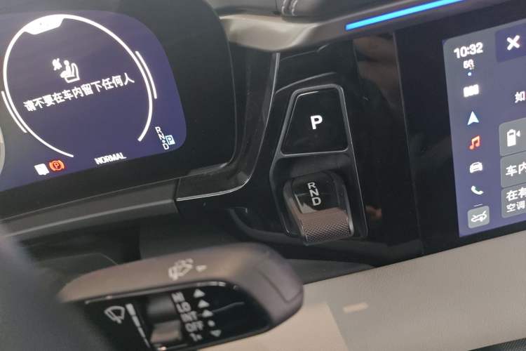 Used Porsche Macan 2024 Macan 4 Gear Lever