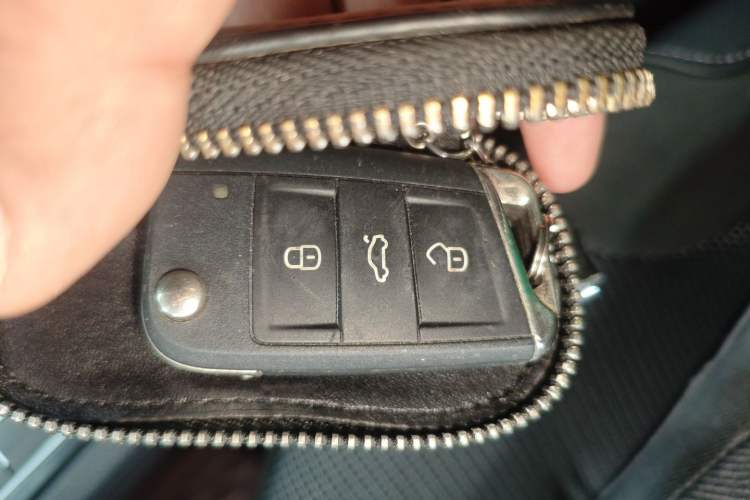 Used Volkswagen Golf 2020 Zhiai Edition 280TSI DSG Comfort Model Vehicle Key