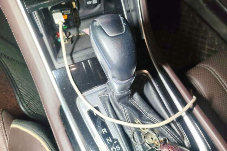 Used CHANGAN Raeton CC 2018 1.5T Automatic Haoya Model Guangmang Edition China V Standard
