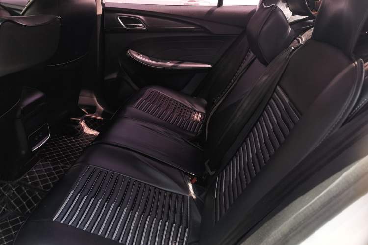 Used Roewe i5 2019 1.5L Manual 4G Connectable Langhao Edition Left Rear Seat