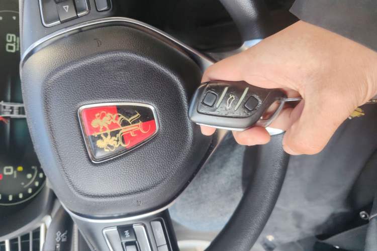 Used Roewe i5 2020 1.5L Automatic 4G Connect Luxury Flagship Edition
