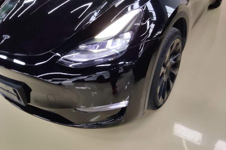 Used Tesla Model Y 2022 Long-Range All-Wheel-Drive Version
