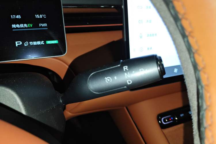 Used GAC Trumpchi Xiangwang S7 2025 180km Ultra All-Wheel Drive LiDAR Edition Gear Lever