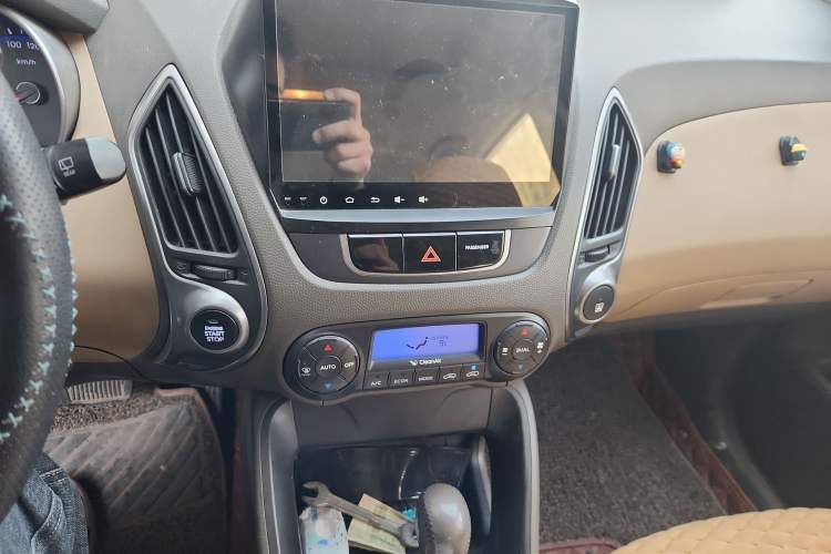 Used Hyundai ix35 2010 2.0L Automatic Two-Wheel Drive Elite Edition GLS