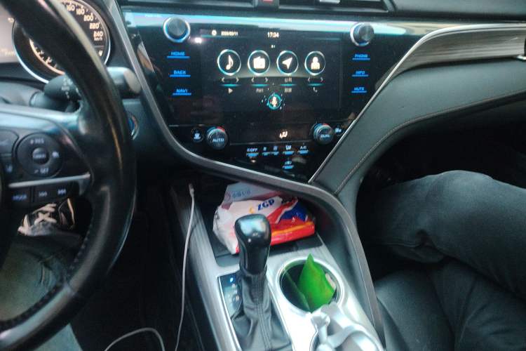 Used Toyota Camry 2019 Dual-Engine 2.5 HG Luxury Edition China V Standard