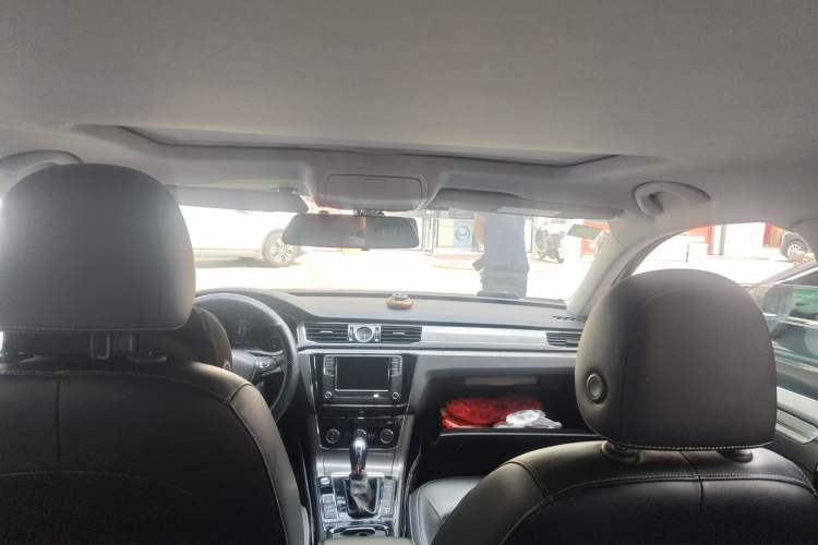 Used Volkswagen Passat 2017 280TSI DSG Luxury Edition
