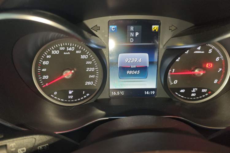 Used Mercedes-Benz GLC 2018 GLC 260 4MATIC Luxury Model
