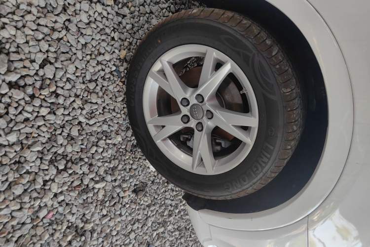 Used Audi Q3 2016 35 TFSI Fashion Model Right Front Wheel Hub