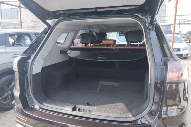 Used Chery Tiggo 8 PLUS 2022 290TGDI DCT Luxury Edition